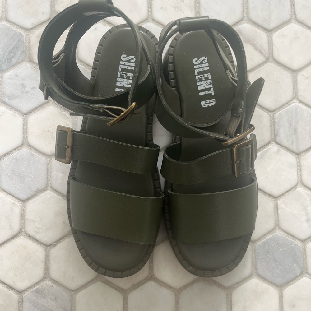 Silent D Women's Olive Sandals
